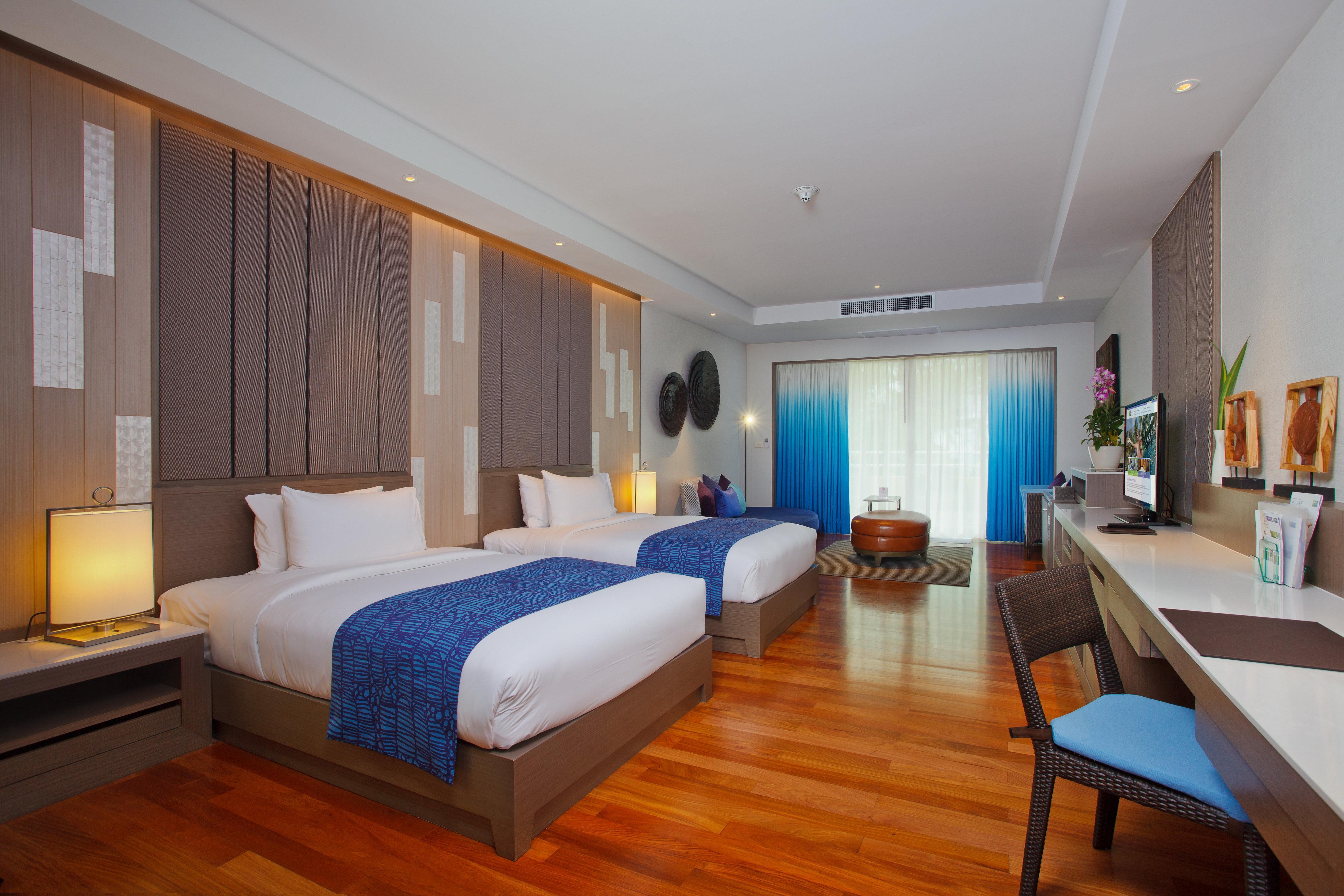 Holiday Inn Resort Phuket, An Ihg Hotel Patong Bagian luar foto